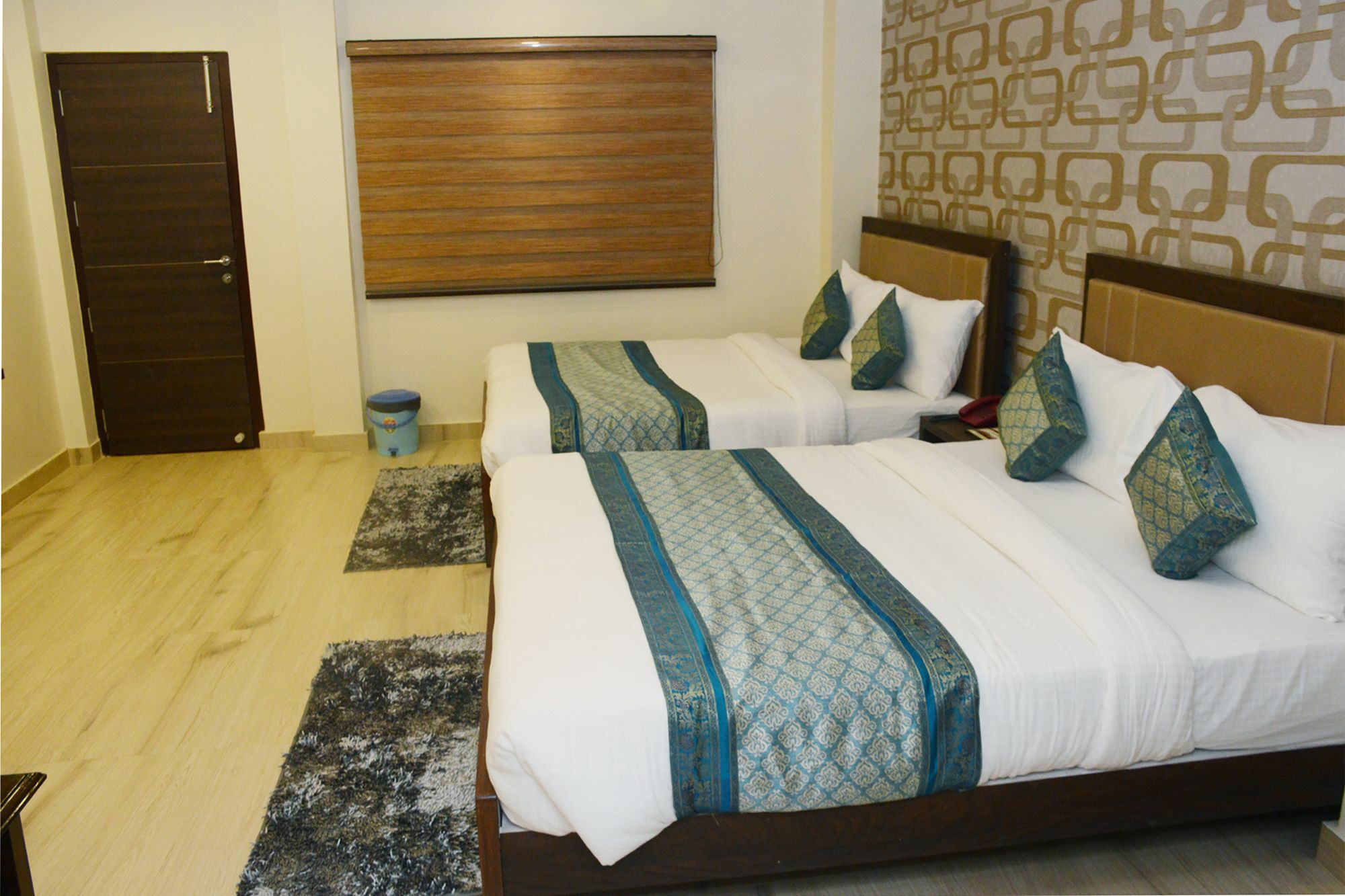 Oyo 10338 Hotel Aadesh Palace Varanasi Exteriör bild